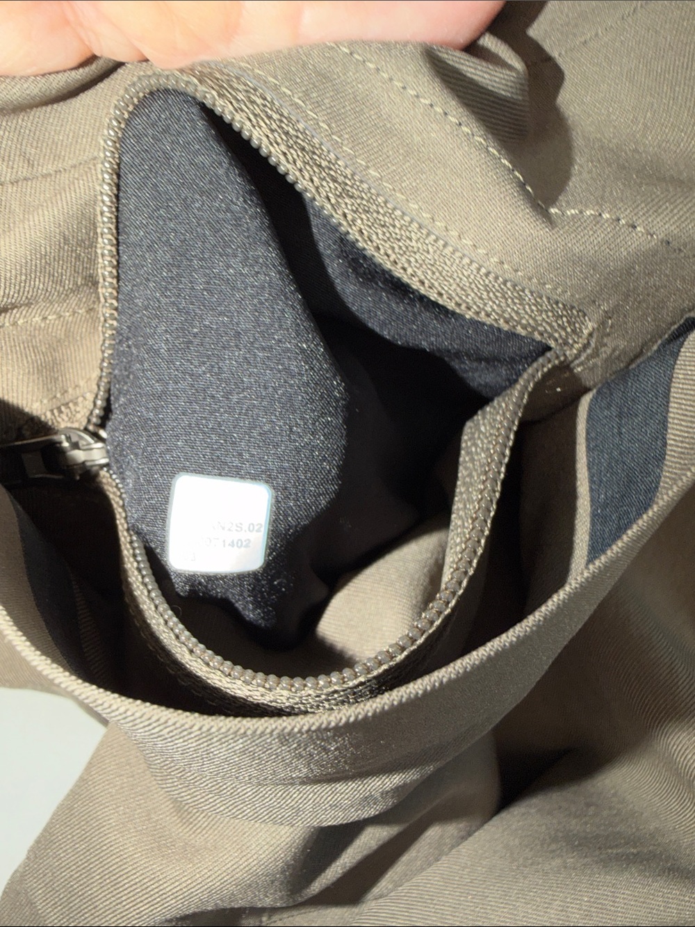 Men's Lululemon Pants - Picture 6 of 8